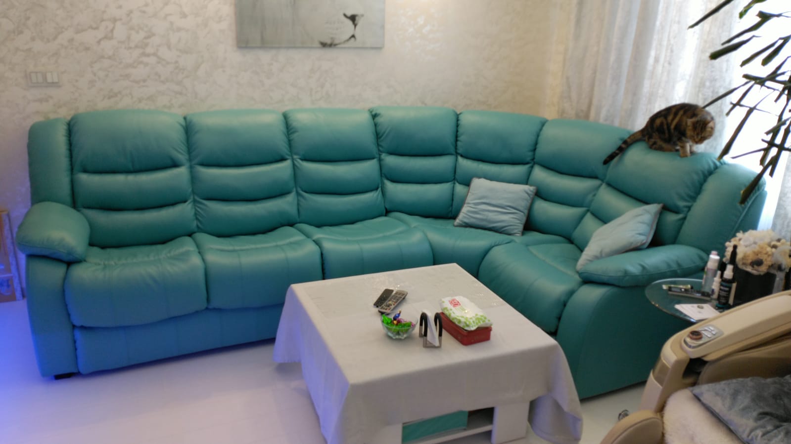 Перетяжка дивана на дому. Лесной Городок